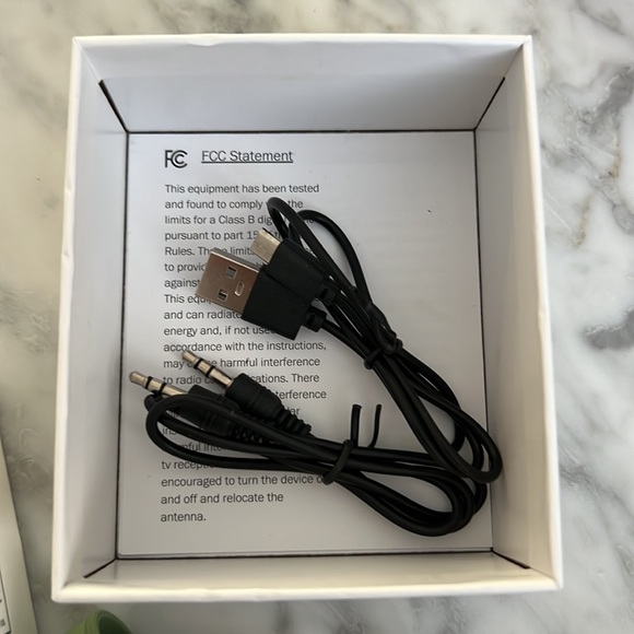 Wanderlust Portable Speaker from the Fall 2022 Jilly Box! - Picture 5 of 5